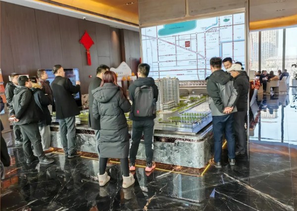 千亿球友会地产红盘|燃爆春节档，以实力印证热绩