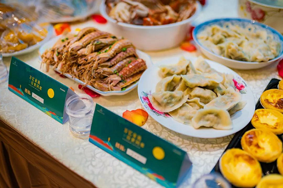 千亿球友会物业与业主共庆中秋佳节